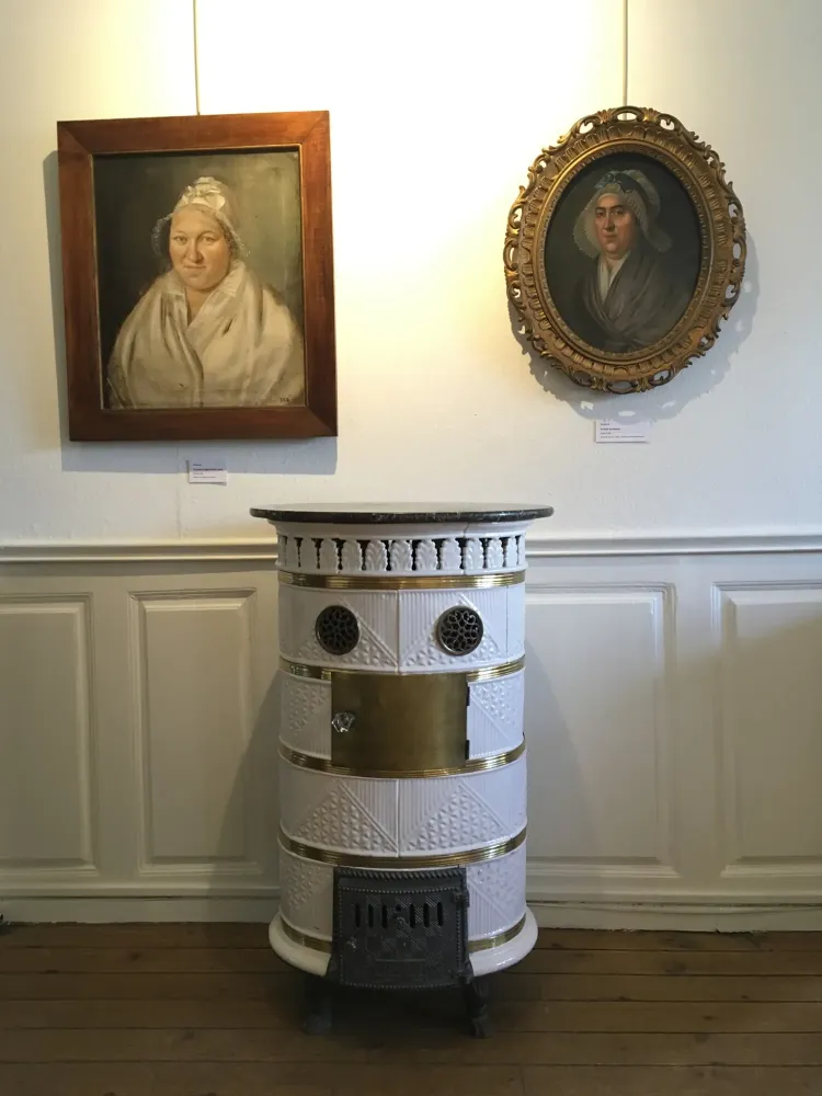 poele de faience blanc (6)