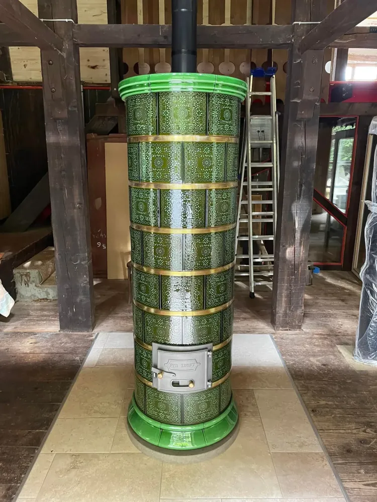 poele de faience vert (2)