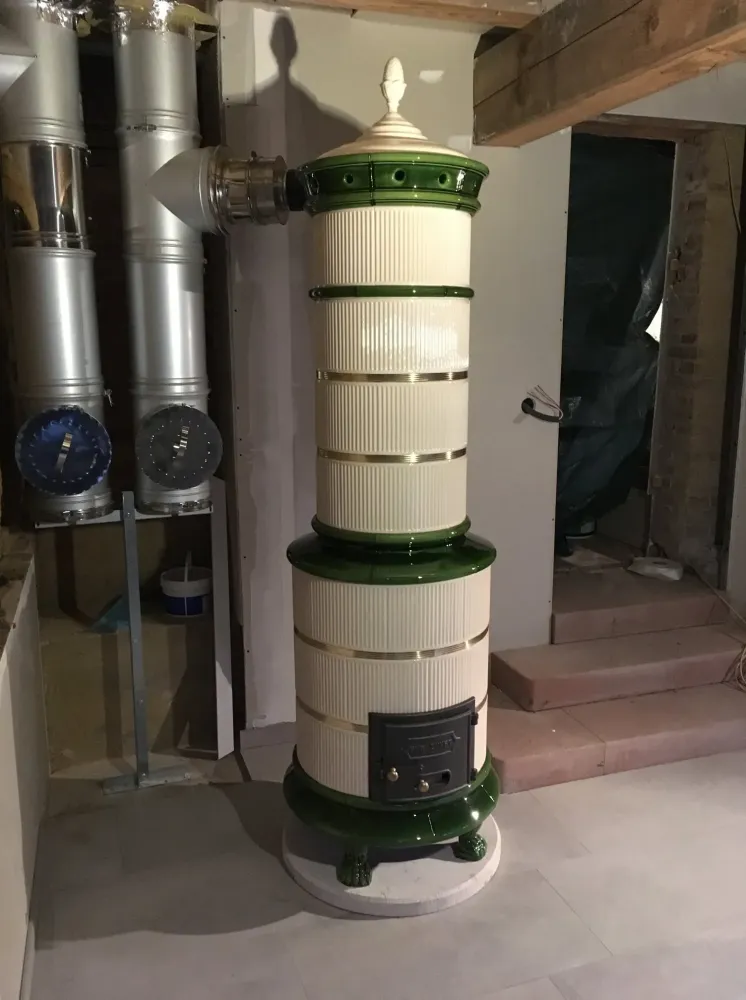 poêle à bois en faience à Zaessingue